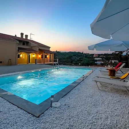 Pool Daze Holiday Ferienhaus Varypatádes